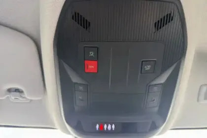 Photo 28 Peugeot 308  Hybrid 136 e-DCS6