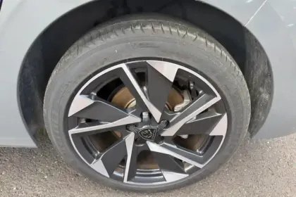 Photo 10 Peugeot 308  Hybrid 136 e-DCS6
