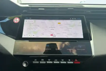 Photo 20 Peugeot 308  Hybrid 136 e-DCS6