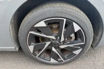 Photo 12 Peugeot 308  Hybrid 136 e-DCS6