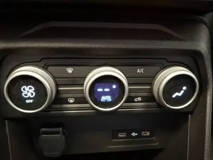 Photo 22 Dacia Jogger  ECO-G 120 auto 7 pl