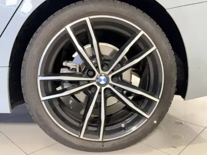 Photo 6 BMW Serie 3 318d 150 ch BVA8