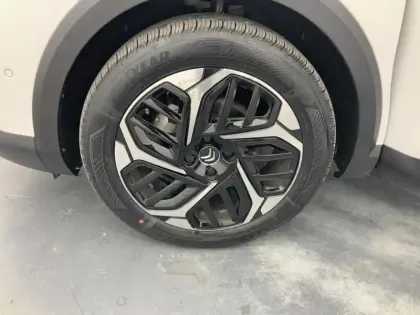 Photo 14 Citroën C4  Sté BlueHDi 130 S&S EAT8 Shine Pack