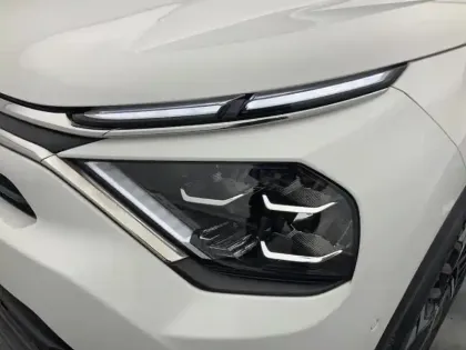 Photo 13 Citroën C4  Sté BlueHDi 130 S&S EAT8 Shine Pack