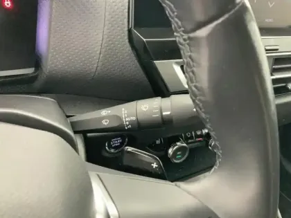 Photo 17 Citroën C4  Sté BlueHDi 130 S&S EAT8 Shine Pack