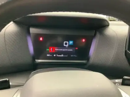 Photo 20 Citroën C4  Sté BlueHDi 130 S&S EAT8 Shine Pack