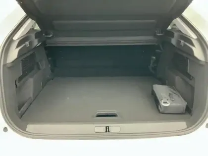 Photo 7 Citroën C4  Sté BlueHDi 130 S&S EAT8 Shine Pack