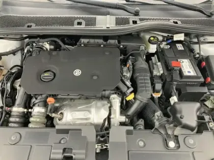 Photo 6 Citroën C4  Sté BlueHDi 130 S&S EAT8 Shine Pack