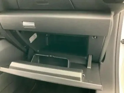 Photo 15 Citroën C4  Sté BlueHDi 130 S&S EAT8 Shine Pack