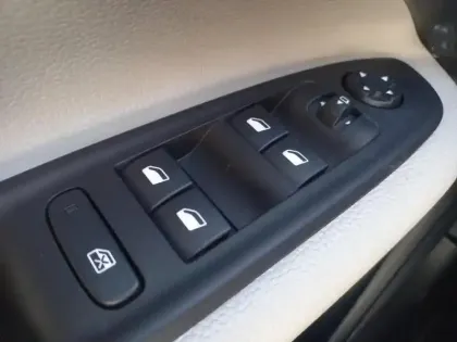 Photo 19 Fiat 600  T-Gen 3 1.2 Hybrid 110ch eDCT6 La Prima