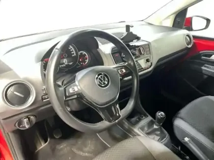 Photo 8 Volkswagen Up ! 2.0 1.0 65 BlueMotion Technology BVM5 Active