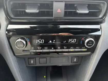 Photo 15 Toyota Yaris Hybride 1.5 HYBRID 130H GR SPORT AUTO 2W