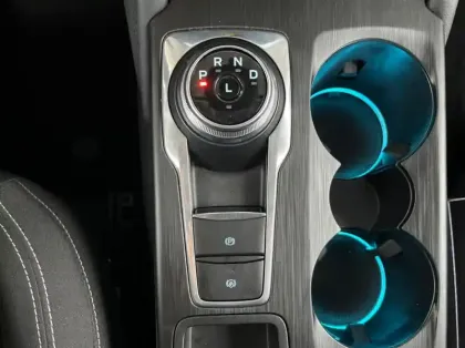 Photo 7 Ford Kuga 2.5 Duratec 180ch Hybrid FlexiFuel Titanium Business Powershift