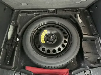 Photo 28 Ford Kuga 2.5 Duratec 180ch Hybrid FlexiFuel Titanium Business Powershift