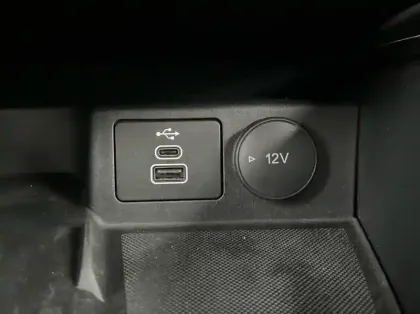 Photo 21 Ford Kuga 2.5 Duratec 180ch Hybrid FlexiFuel Titanium Business Powershift