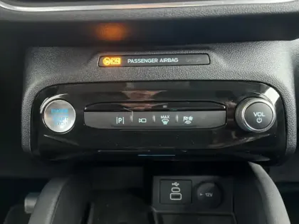 Photo 14 Ford Kuga 2.5 Duratec 180ch Hybrid FlexiFuel Titanium Business Powershift