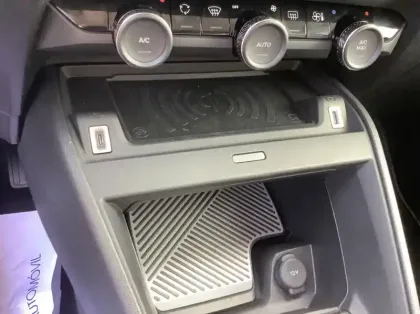 Photo 20 Citroën C4 Hybride 145 e-DCS6 Max - 5P