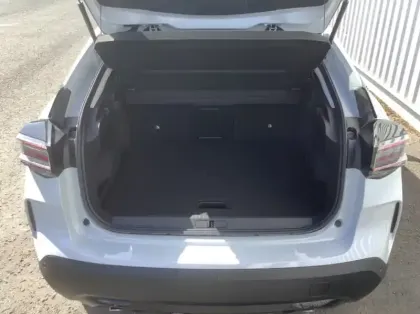 Photo 9 Citroën C4 Hybride 145 e-DCS6 Max - 5P