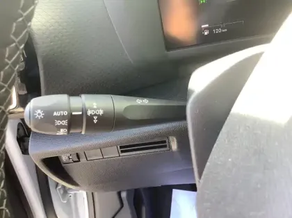 Photo 26 Citroën C4 Hybride 145 e-DCS6 Max - 5P