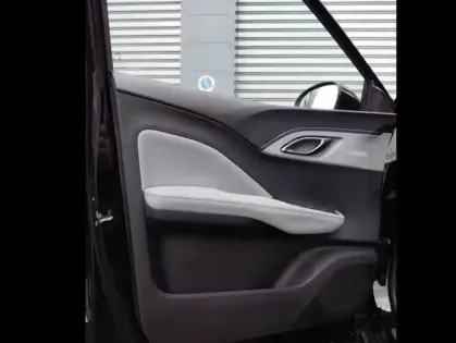 Photo 10 BYD Dolphin Surf 43.2 kWh 156 ch Comfort 5p