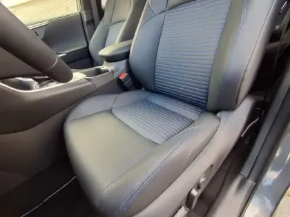 Photo 13 Toyota Rav4 Hybride 2WD 218ch Collection Access HYBRID 2