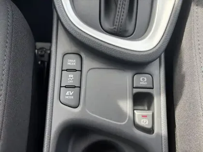 Photo 18 Toyota Yaris Hybride 1.5 HYBRID 116H DYNAMIC AUTO 2WD