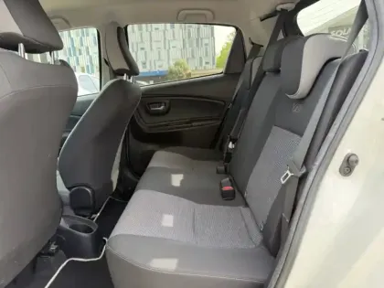 Photo 10 Toyota Yaris 1.5 110 VVT-I CVT 20EME ANNIVERSAIRE