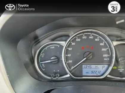 Photo 13 Toyota Yaris  100h France 5p