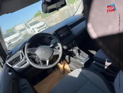 Photo 14 Renault Clio  1.0 TCe 90ch Evolution X-Tronic