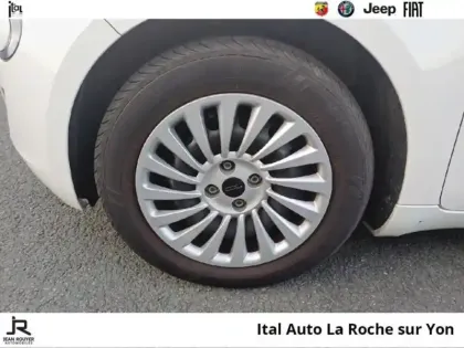 Photo 9 Fiat 500  e 95ch Action Plus