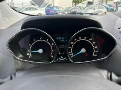 Photo 10 Ford Tourneo Courier  1.0E 100ch Titanium