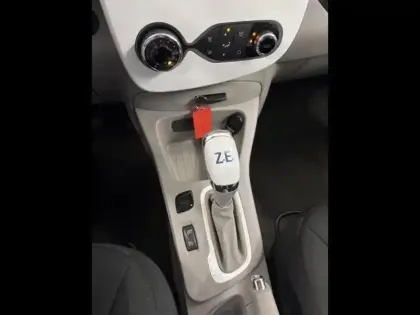 Photo 13 Renault Zoé Zoe Life charge normale R75 Location Batterie