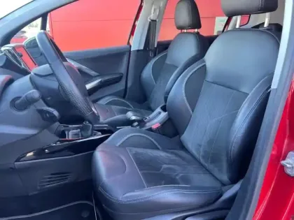 Photo 6 Peugeot 2008  1.2 Essence 110ch Crossway S&S