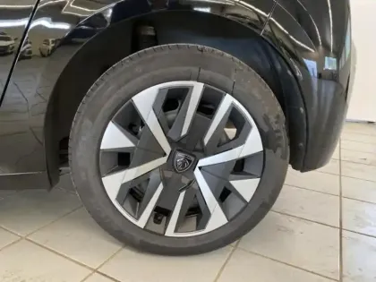 Photo 8 Peugeot 208  Business R 1.2 Hybrid 100ch e-DCS6