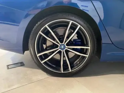 Photo 9 BMW Serie 3 Série 3 Touring 330eA xDrive 292ch M Sport