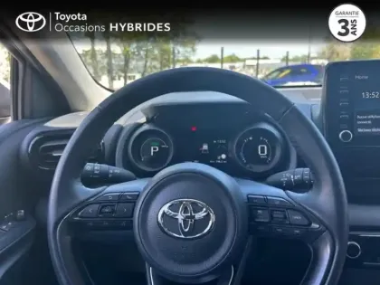 Photo 12 Toyota Yaris  116h Design 5p MY22