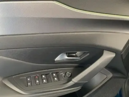 Photo 14 Peugeot 308  1.5 BlueHDi 130ch S&S GT EAT8