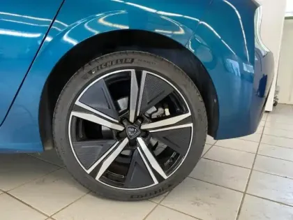 Photo 8 Peugeot 308  1.5 BlueHDi 130ch S&S GT EAT8