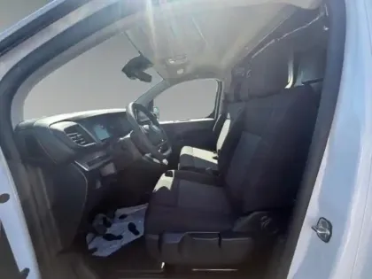 Photo 8 Peugeot Expert  Fg M 2.2 Diesel 150 GPS CAMERA