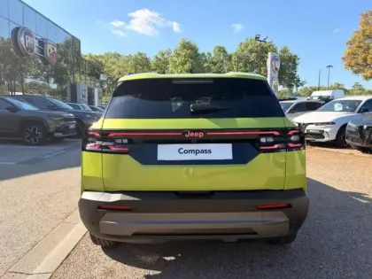 Photo 6 Jeep Compass  1.2 Turbo T3 145ch e-Hybrid First Edition BVR6