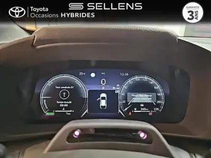 Photo 13 Toyota C-HR  1.8 Hybride 140ch Graphic MY26