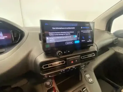 Photo 11 Peugeot Partner  M Diesel 130ch automatique Pack Premium Connect