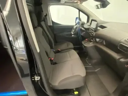 Photo 8 Peugeot Partner  M Diesel 130ch automatique Pack Premium Connect