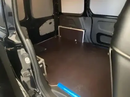 Photo 5 Peugeot Partner  M Diesel 130ch automatique Pack Premium Connect