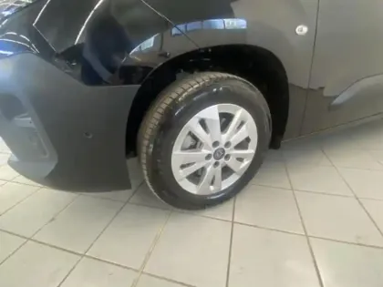 Photo 9 Peugeot Partner  M Diesel 130ch automatique Pack Premium Connect