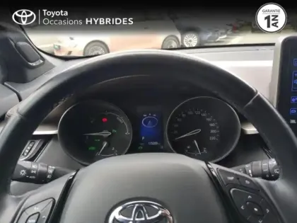 Photo 12 Toyota C-HR  122h Distinctive 2WD E-CVT