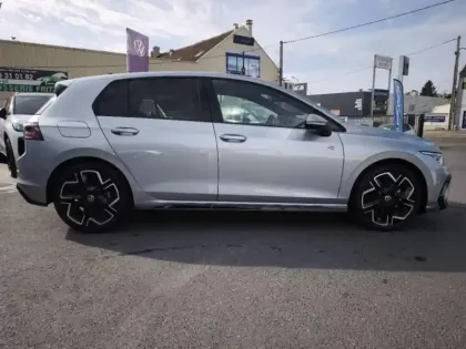 Photo 7 Volkswagen Golf  1.5 eTSI EVO2 150ch R-Line Edition DSG7