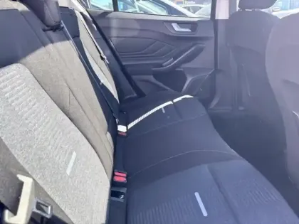 Photo 10 Ford Focus  Active 1.0 Flexifuel mHEV 125 ch Active Style