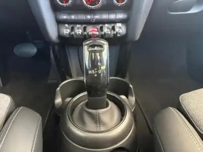 Photo 10 Mini Mini  Cooper 136ch  Edition Camden BVA7