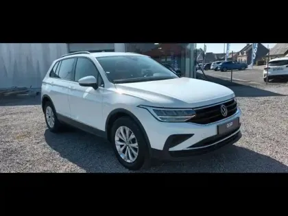 Photo 6 Volkswagen Tiguan  2.0 TDI 150ch Life Plus DSG7